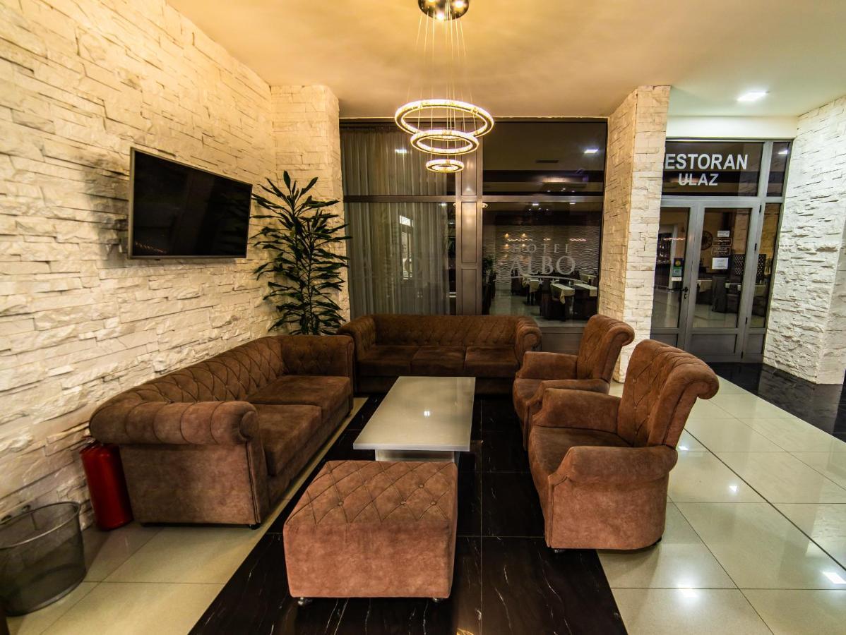 Hotel Albo Bor Luaran gambar